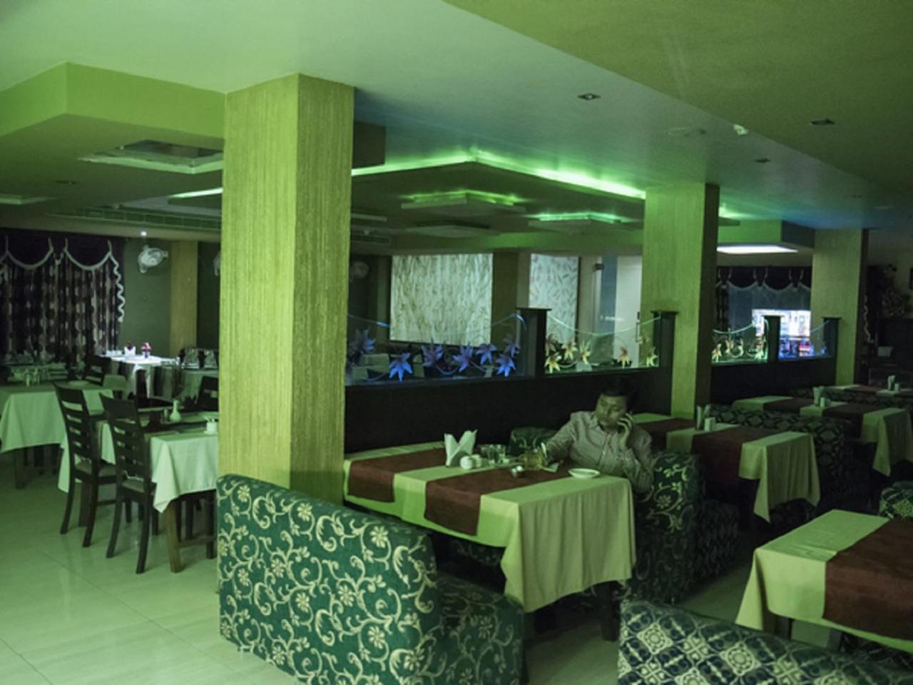 Hotel Sunshine Baharampur Exterior foto