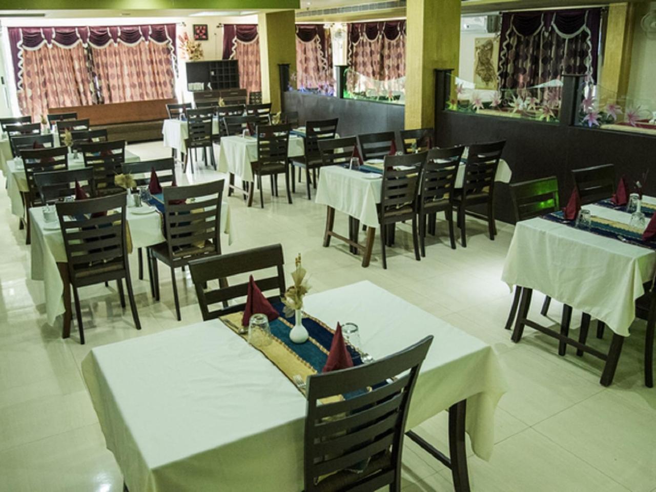 Hotel Sunshine Baharampur Exterior foto
