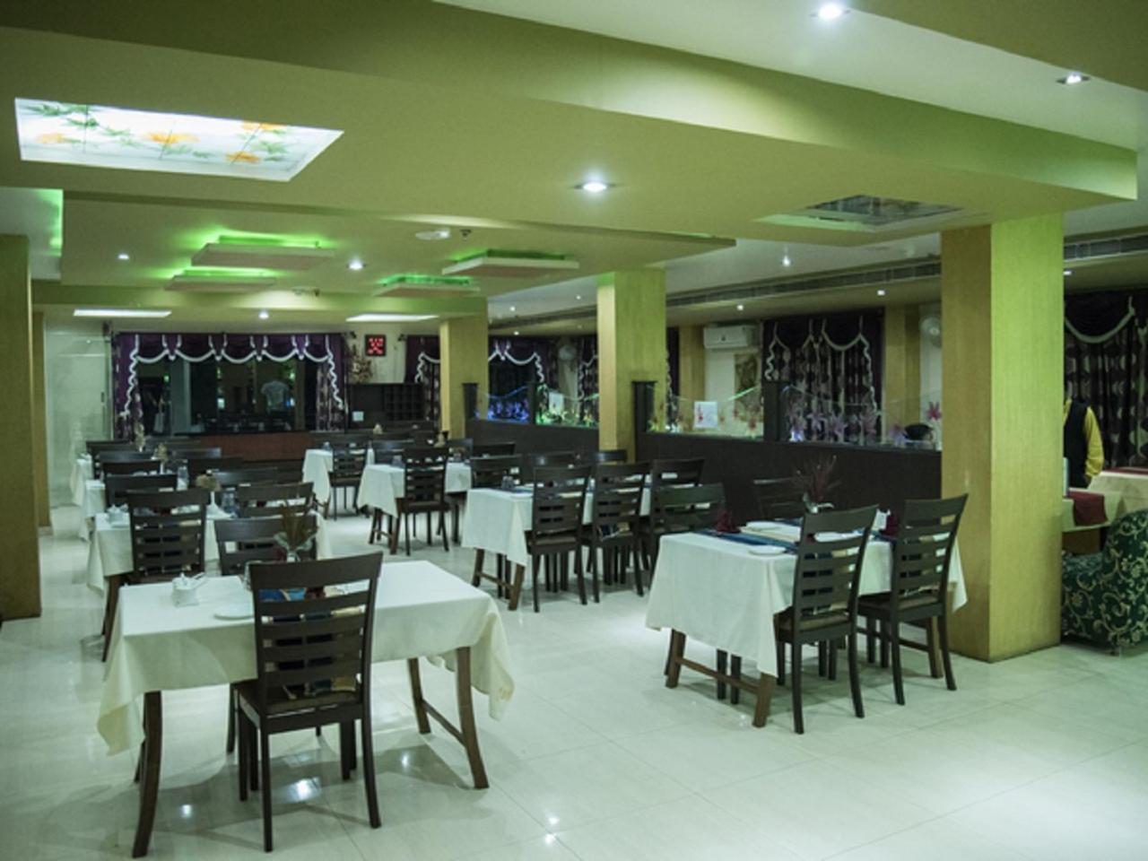 Hotel Sunshine Baharampur Exterior foto