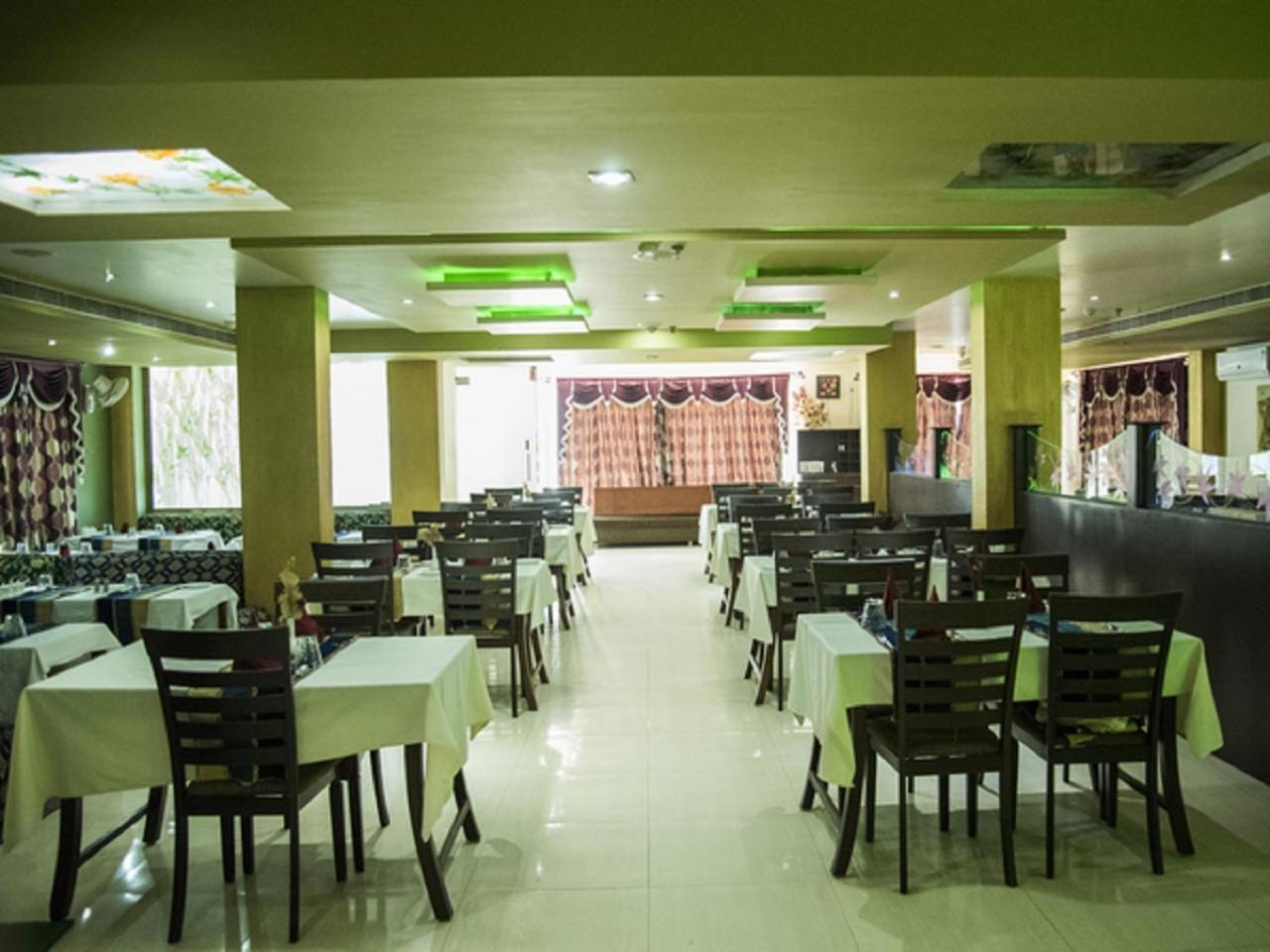 Hotel Sunshine Baharampur Exterior foto