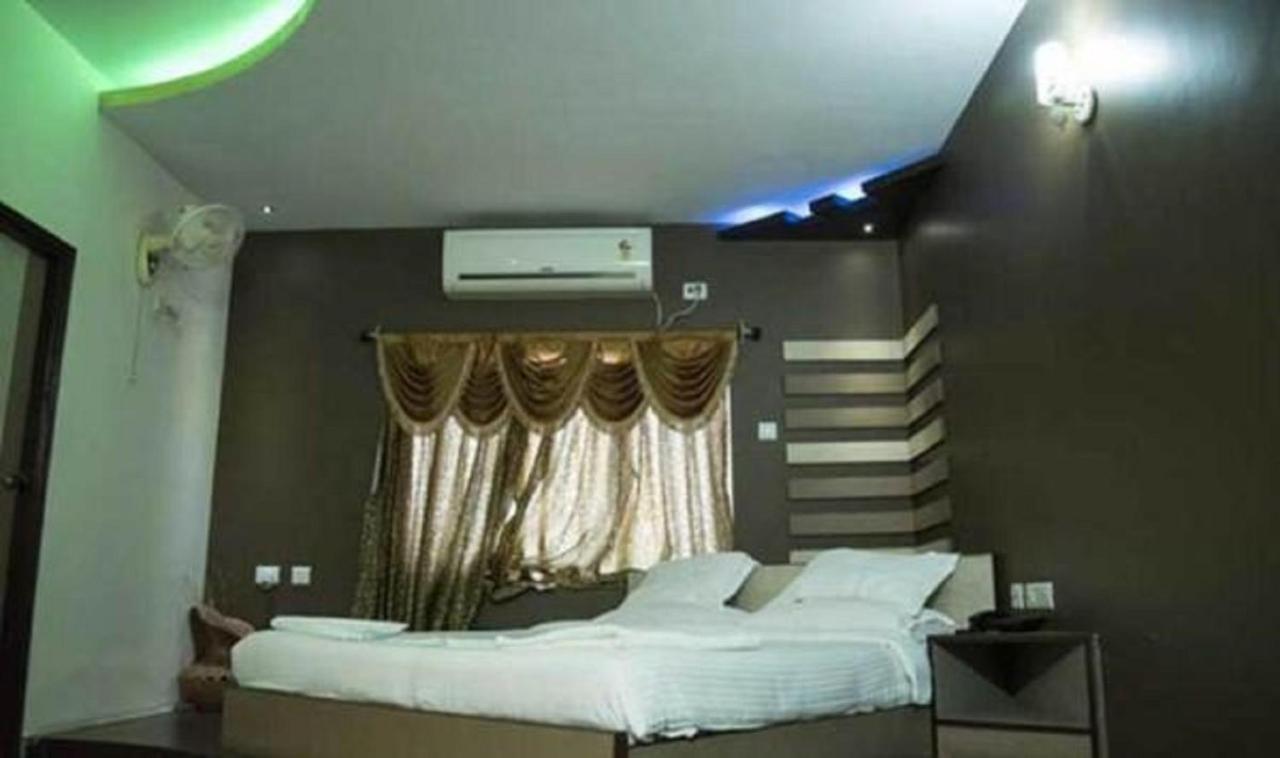 Hotel Sunshine Baharampur Exterior foto